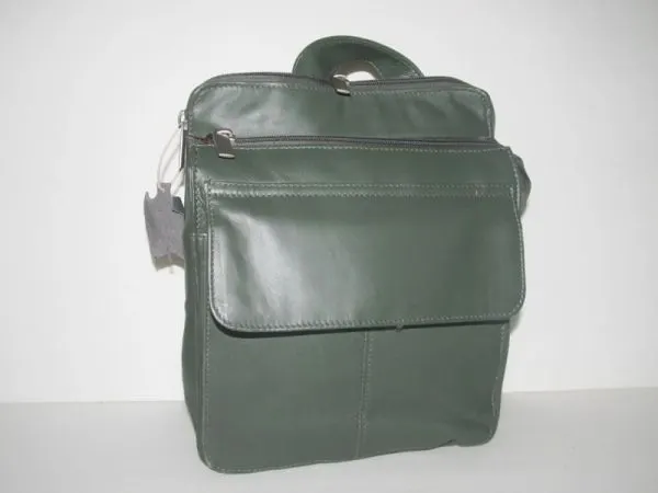 #67- Sleek Leather Organizer Purse - Green