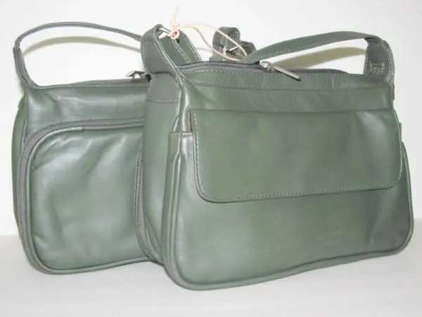 #82- Leather Organizer Purse - Green