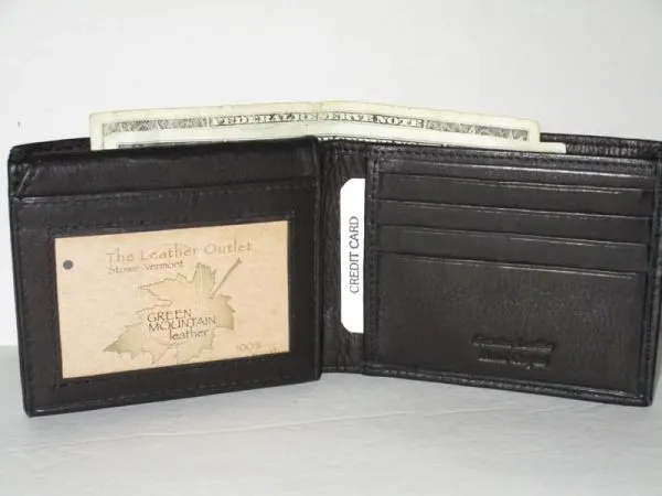 RFID - # 51256 - Leather Bi-Fold w/a Flash Pass - Black
